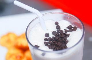 Взбитый растворимый кофе - фото шага 4