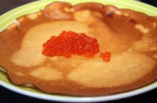 Блины с красной икрой - фото шага 4