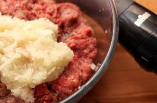 Чебуреки с мясом по-татарски - фото шага 5