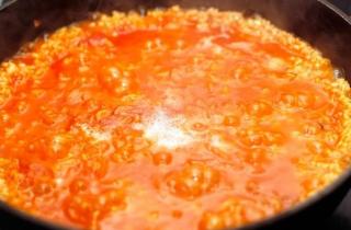 Классическая паэлья с морепродуктами - фото шага 7