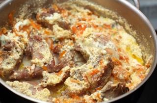 Кролик в сметане - фото шага 7