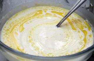 Нежные блинчики с творогом - фото шага 2