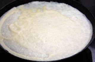 Нежные блинчики с творогом - фото шага 3