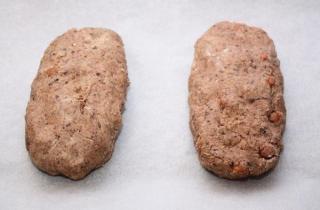 Шоколадные бискотти с фундуком - фото шага 6