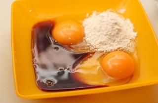 Свиные отбивные в соевом кляре - фото шага 2