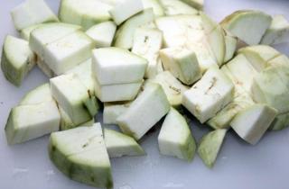 Жареное мясо с баклажанами - фото шага 2