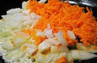 Суп-пюре из плавленого сыра с овощами - фото шага 3