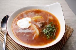 Говяжий суп с тмином