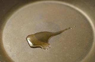 Омлет с козьим сыром - фото шага 3