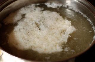 Рыбный суп с креветками - фото шага 3