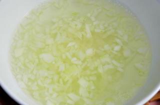 Салат из блинчиков в цветке - фото шага 3