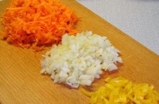 Шаурма с рыбой, сыром и овощами - фото шага 3