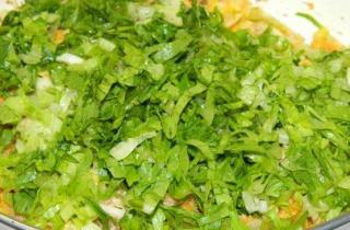 Шаурма с рыбой, сыром и овощами - фото шага 7