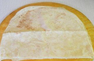 Шаурма с рыбой, сыром и овощами - фото шага 8