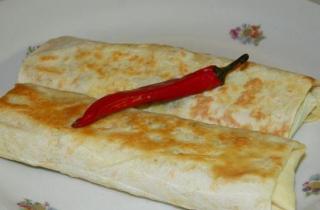 Шаурма с рыбой, сыром и овощами - фото шага 12