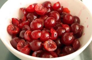 Стейк тибон с вишневым соусом - фото шага 2