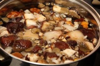 Суп из лесных грибов - фото шага 2