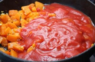 Томатный суп с тыквой - фото шага 3