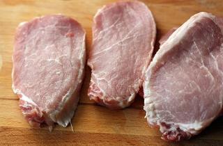 Вкусный шницель из свинины - фото шага 1