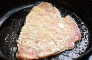 Вкусный шницель из свинины - фото шага 6