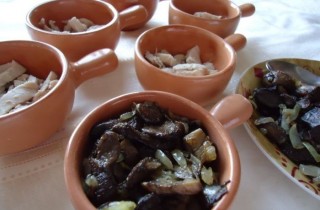 Жульен с грибами и курицей - фото шага 3
