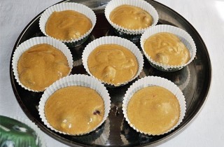 Кофейные маффины с вишней - фото шага 4