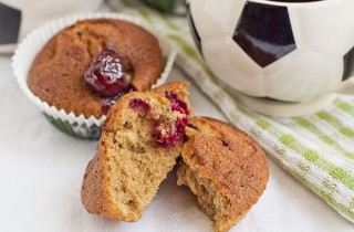 Кофейные маффины с вишней - фото шага 5