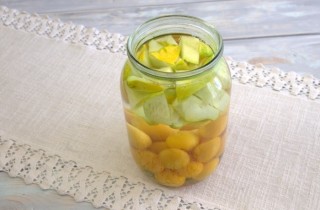 Компот из алычи и кабачков на зиму - фото шага 4