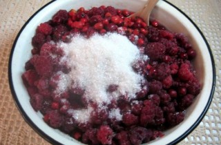 Малиновое варенье с боярышником - фото шага 2