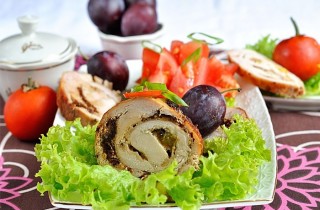 Рулет из индейки с сыром и сливами - фото шага 5