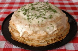 Блинный торт с фаршем, рисом и овощами - фото шага 9