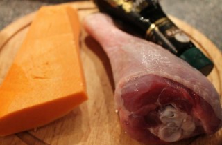 Голень индейки с тыквой - фото шага 1