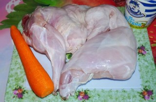 Кролик, запеченный с морковью - фото шага 1