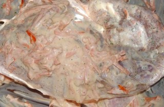 Кролик, запеченный с морковью - фото шага 3