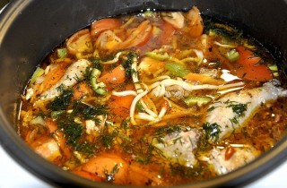 Острый суп с лапшой в мультиварке - фото шага 4