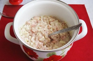 Рубленые куриные котлеты - фото шага 2