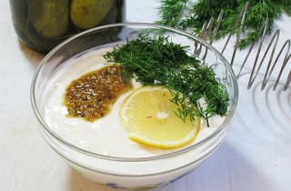 Сметанный соус с солеными огурцами - фото шага 3