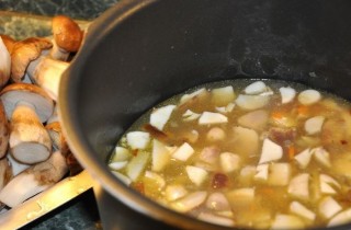 Суп из белых грибов - фото шага 4