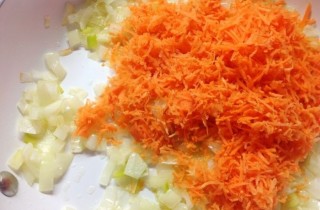 Свекольный борщ со свининой - фото шага 5