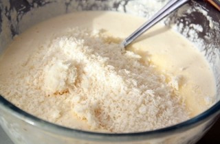 Творожная запеканка с кукурузной мукой - фото шага 2