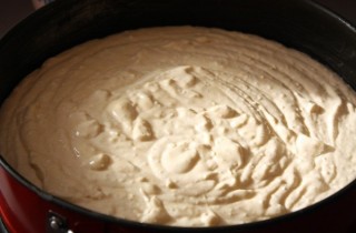 Творожная запеканка с кукурузной мукой - фото шага 4