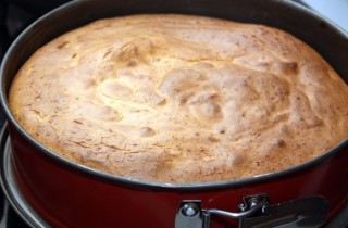 Творожная запеканка с кукурузной мукой - фото шага 5