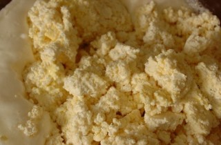 Творожная запеканка с яблоками - фото шага 4