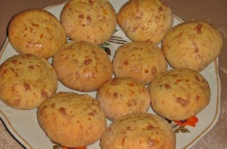 Творожные булочки с колбасой и сыром - фото шага 6