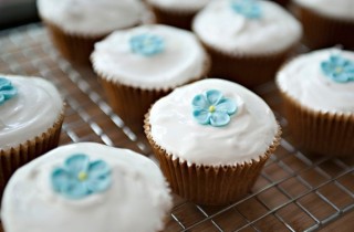 Ванильные капкейки - фото шага 5