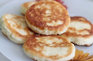 Вкусные творожные сырники - фото шага 5