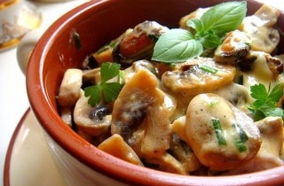 Жаркое с мидиями и шампиньонами - фото шага 4