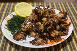 Жареные осьминоги в чесночно-соевом маринаде - фото шага 6