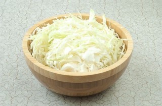 Капуста, тушеная с мясом - фото шага 3