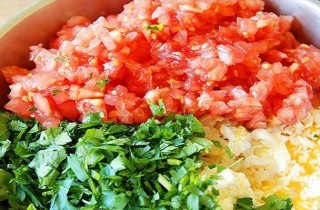 Картофель, фаршированный овощами, брынзой и яйцом - фото шага 10